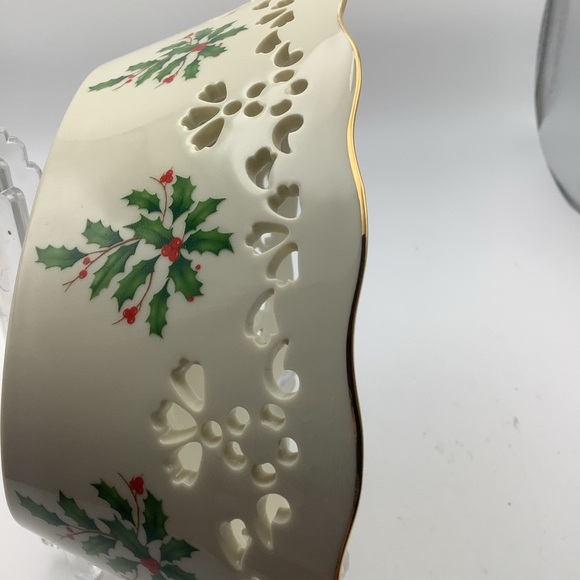 Lenox Holiday Pierced Oval Bowl - Picture 5 of 6